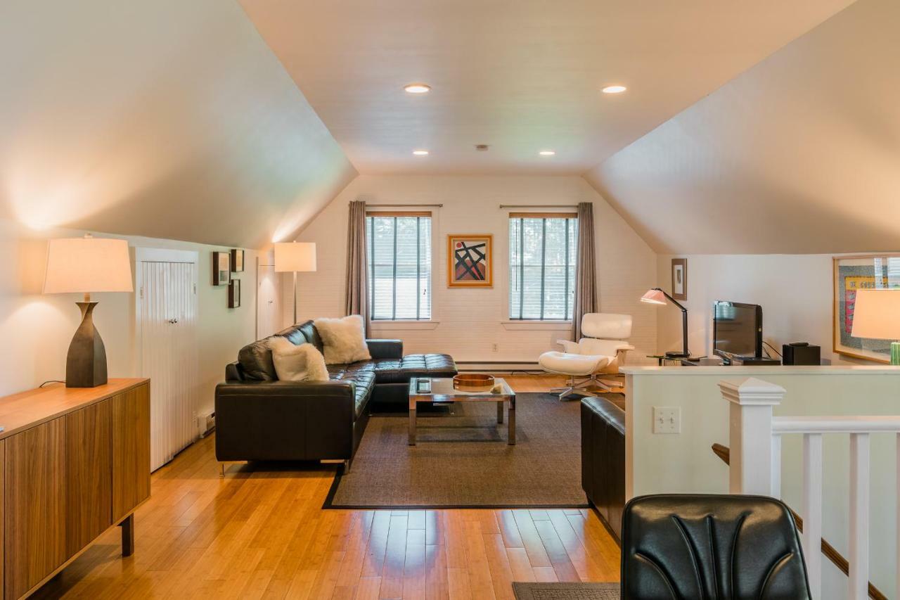 The Carriage House Loft Διαμέρισμα Kingston Εξωτερικό φωτογραφία