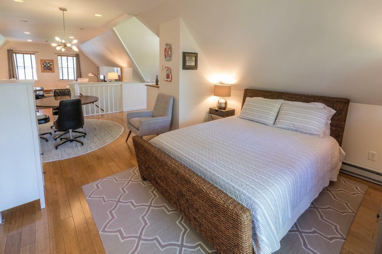 The Carriage House Loft Διαμέρισμα Kingston Εξωτερικό φωτογραφία